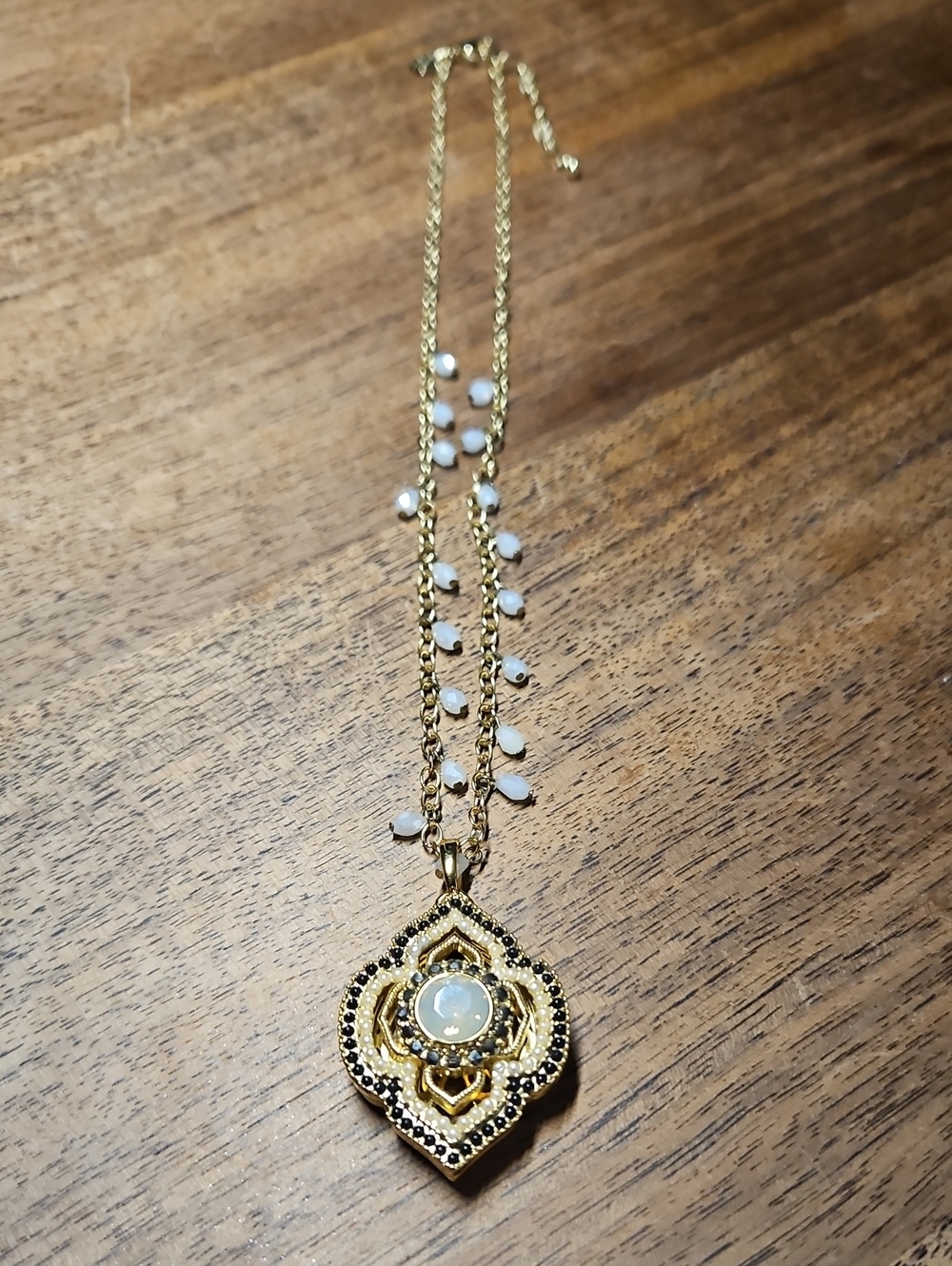 Authentic Origami Owl Gold Moroccan Quatrefoil Living Locket Necklace